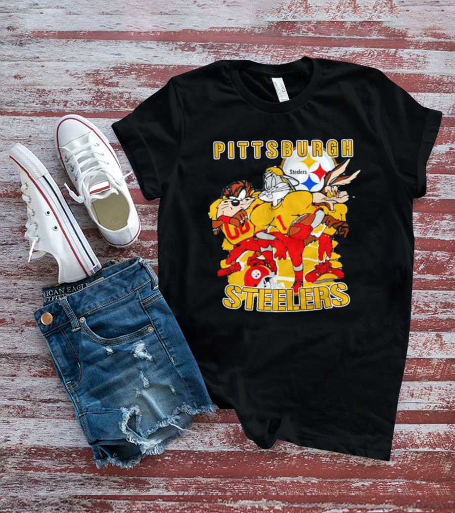 Pittsburgh Steelers Looney Tunes Bugs Taz Daffy Football Team T-Shirt