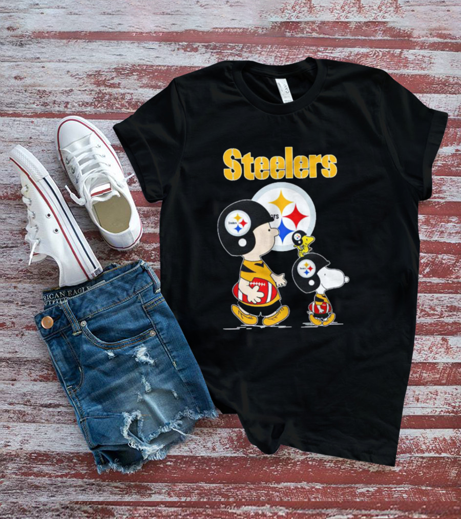 Peanuts Characters With Steelers Football Helmets T-Shirt