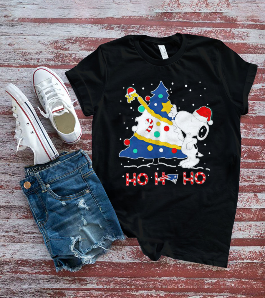Snoopy Woodstock Decorating Christmas Tree New England Patriots Ho Ho Ho T-Shirt