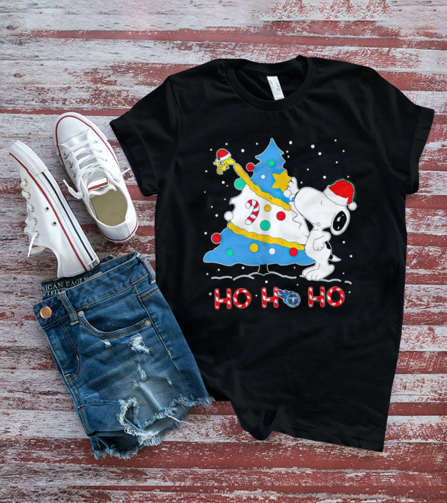 Snoopy And Woodstock Decorating Christmas Tree Tennessee Titans Ho Ho Ho T-Shirt