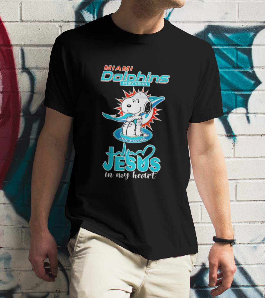 Snoopy Miami Dolphins In My Veins Jesus In My Heart T-Shirt