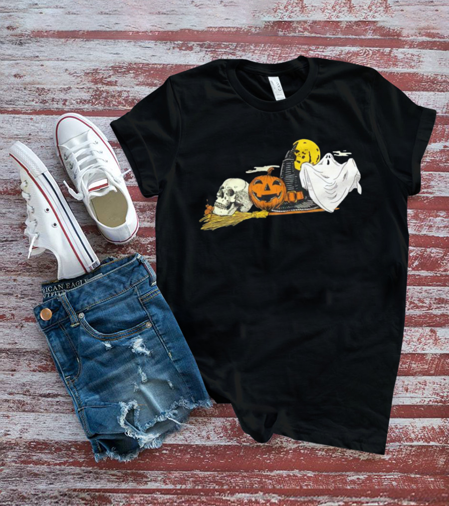 SpooKY Halloween Vintage Skull Pumpkin Ghost Witch Hat Moon Scene T-Shirt