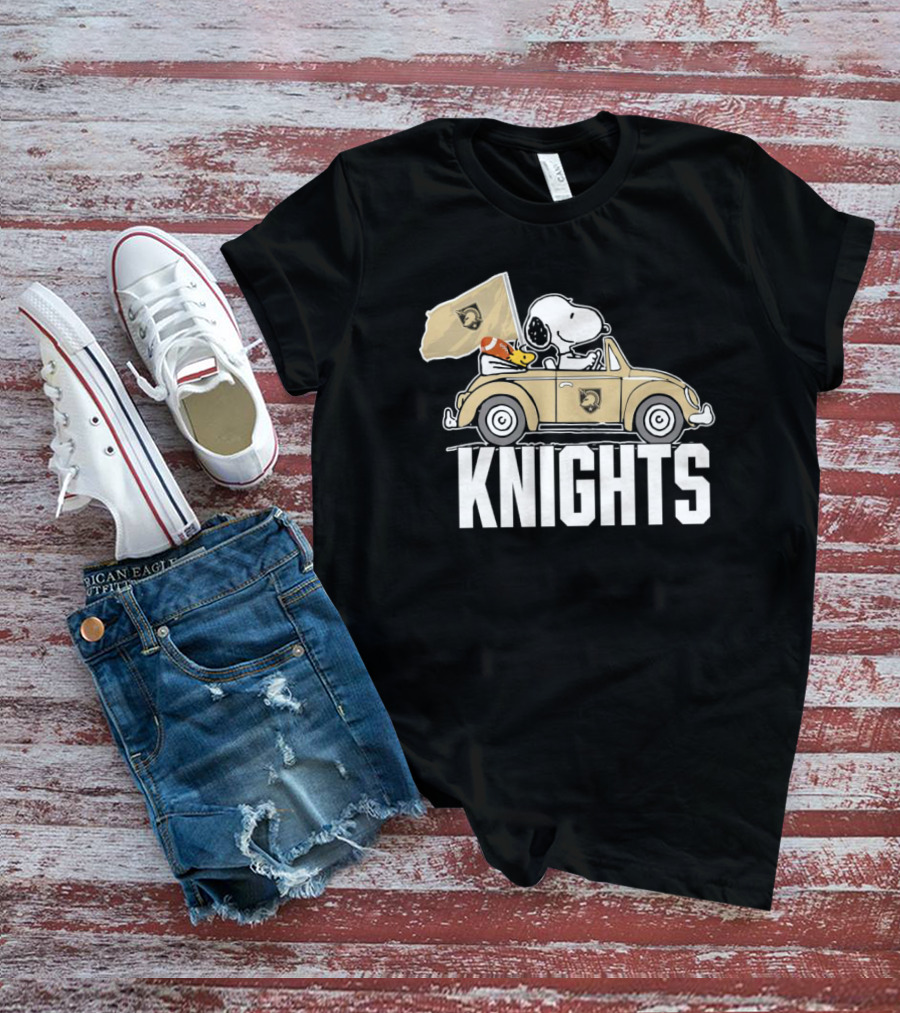 Snoopy And Woodstock Driving Car Army Black Knights Flag T-Shirt