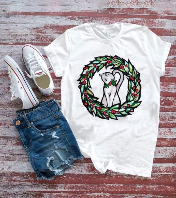 White Cat In Christmas Wreath With Holly And Berries T-Shirt