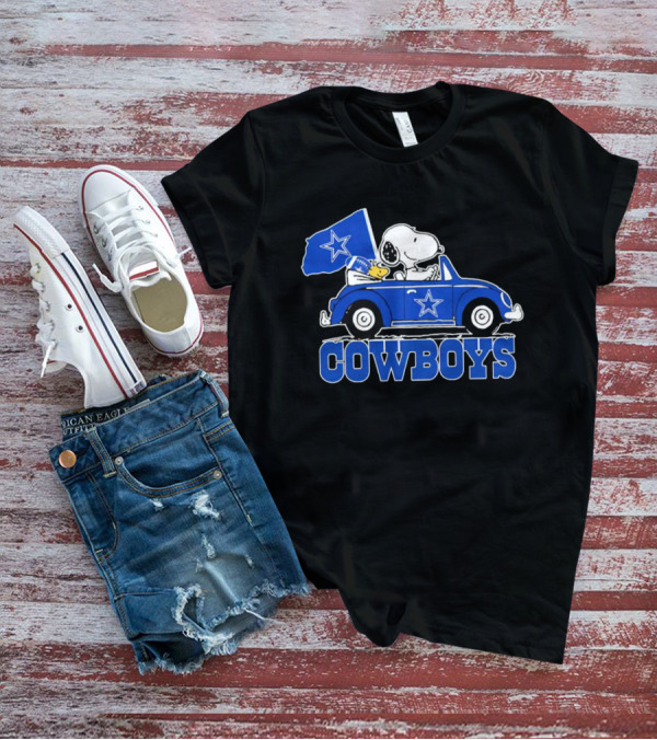 Snoopy And Woodstock Driving Car Cowboys Flag T-Shirt