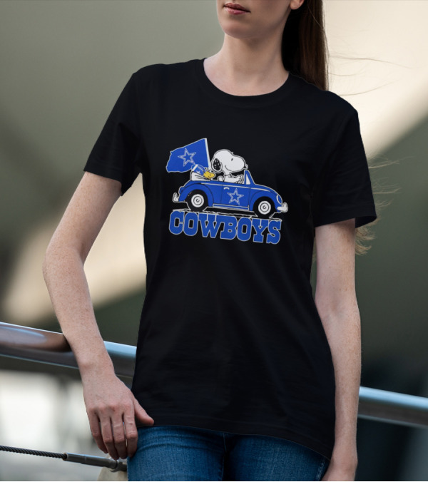 Snoopy And Woodstock Driving Car Cowboys Flag T-Shirt