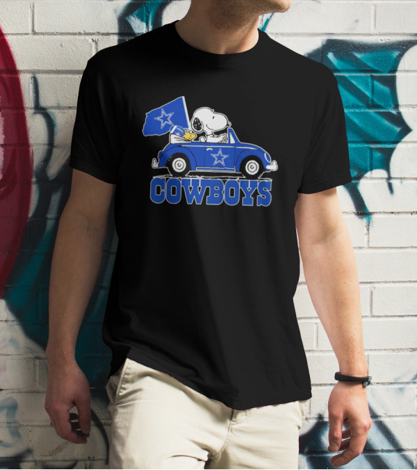 Snoopy And Woodstock Driving Car Cowboys Flag T-Shirt