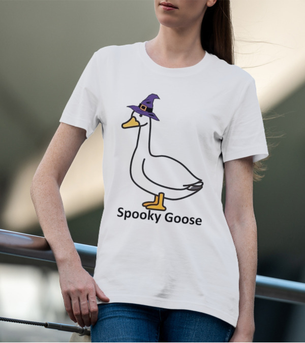 Spooky Goose Witch Hat Funny Goose Halloween T-Shirt