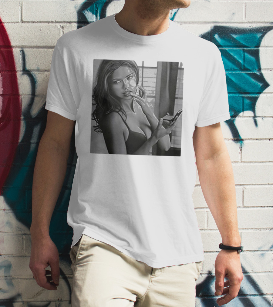 Adriana Lima Fall Black And White Glamour T-Shirt