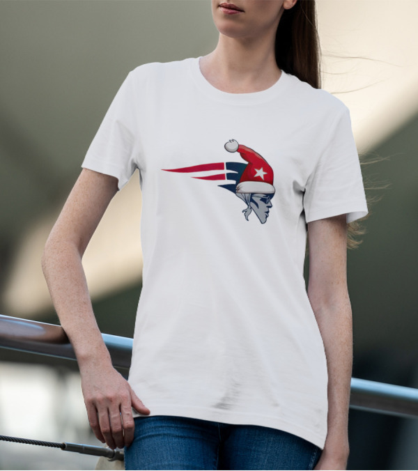 New England Patriots Christmas Santa Hat T-Shirt