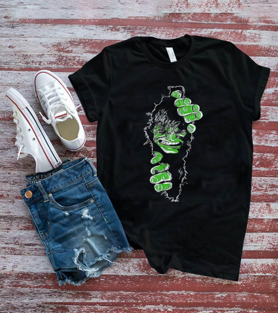 Marvel The Incredible Hulk Ripping Avenger T-Shirt