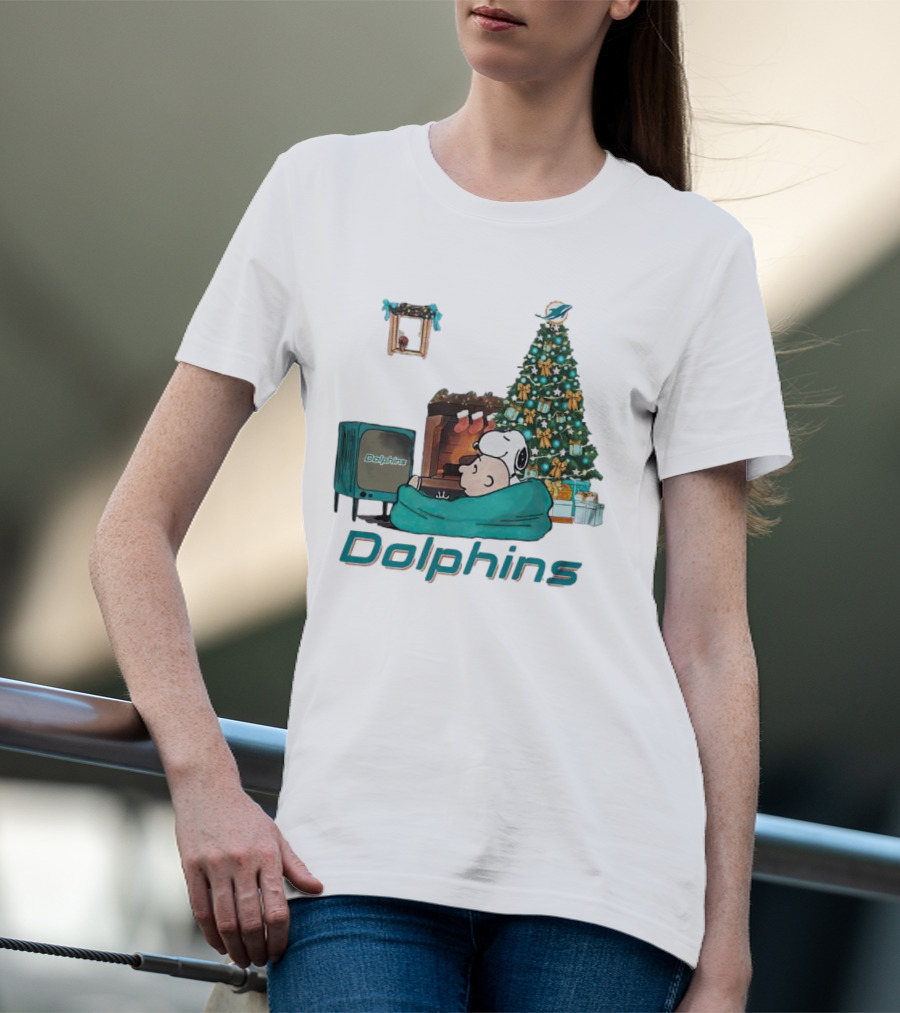 Charlie Brown Snoopy Watching Dolphins TV Christmas Tree T-Shirt