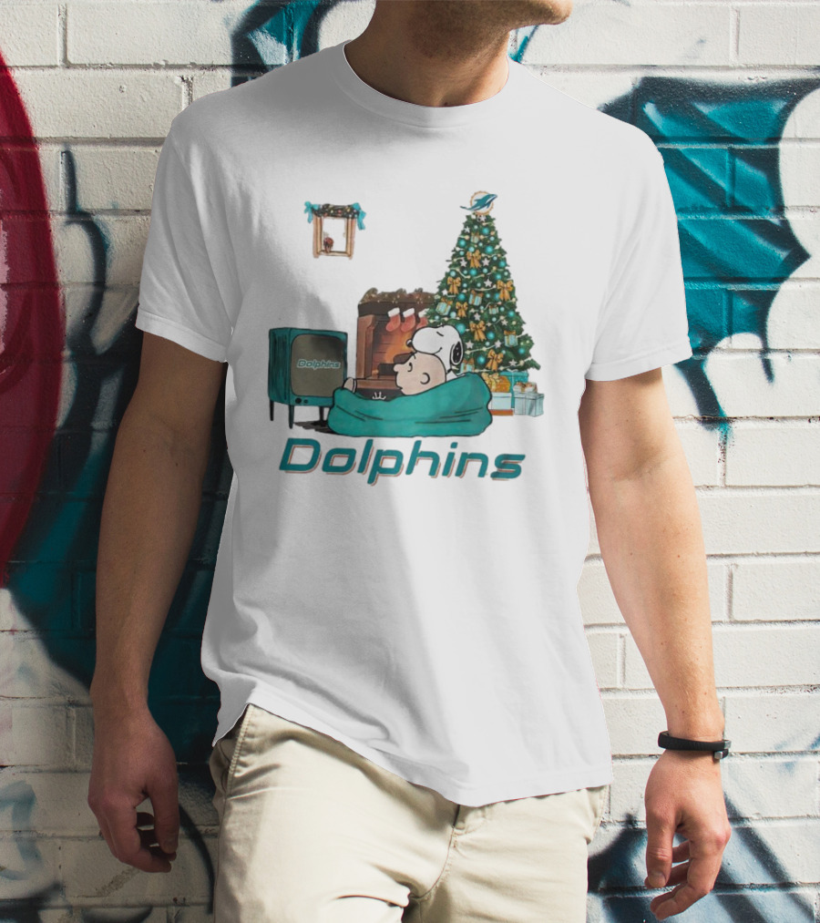 Charlie Brown Snoopy Watching Dolphins TV Christmas Tree T-Shirt