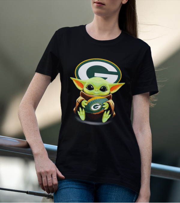 Baby Yoda Green Bay Packers Football Hug T-Shirt