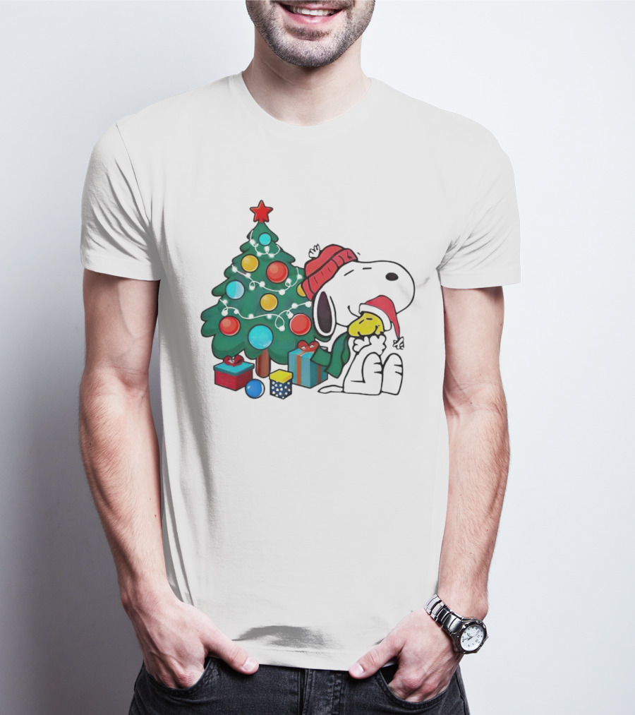 Snoopy Woodstock Christmas Tree Hug Gifts T-Shirt