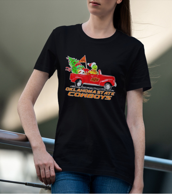 Oklahoma State Cowboys Christmas Grinch And Dog Driving Red OSU Car With Tree And Presents T-Shirt