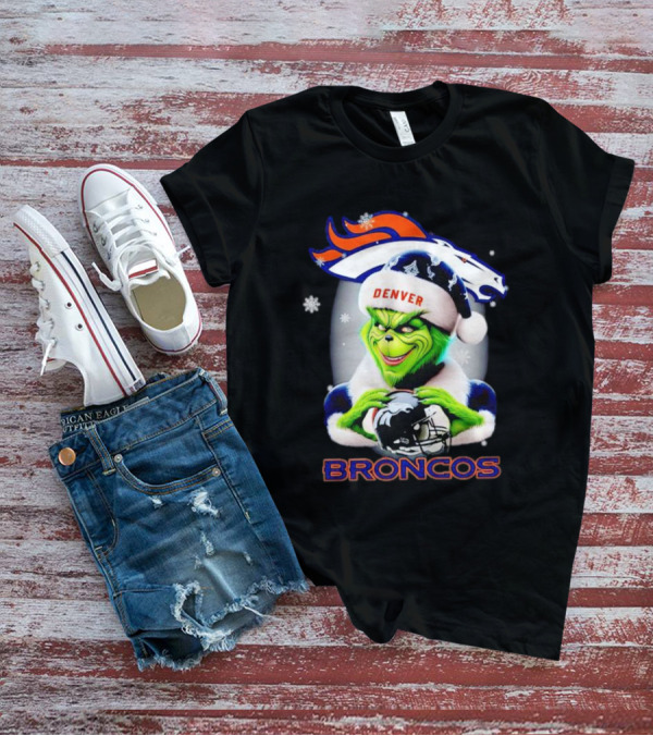 Denver Broncos Christmas Grinch Holding Football Helmet T-Shirt