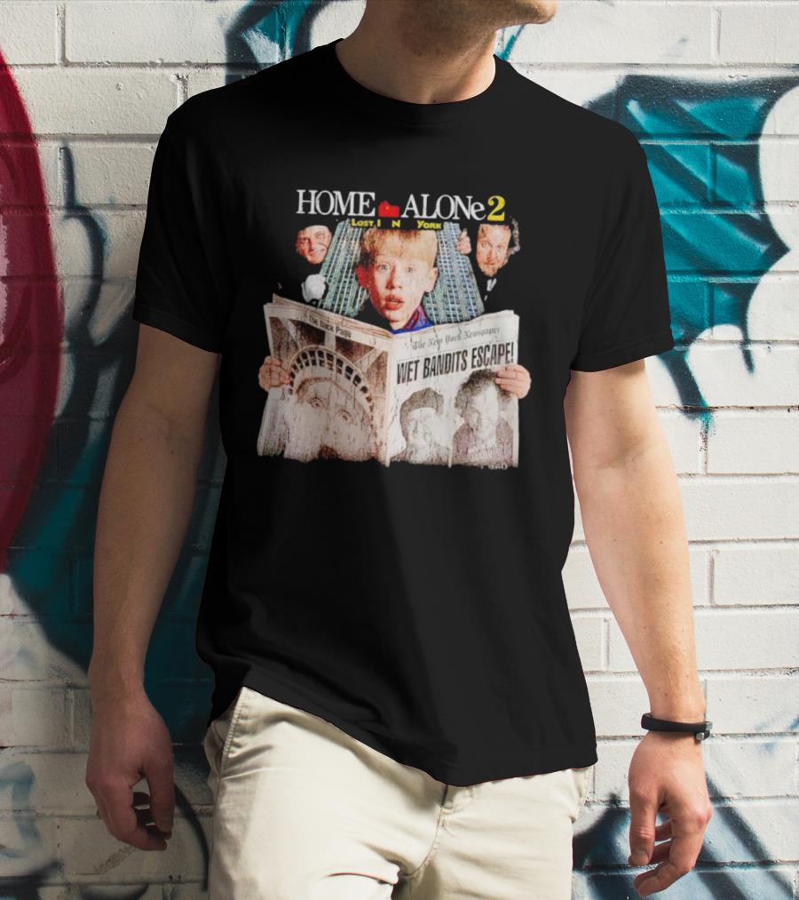 HOME ALONE 2 LOST IN NEW YORK WET BANDITS ESCAPE NEW YORK NEWSPAPER T-Shirt