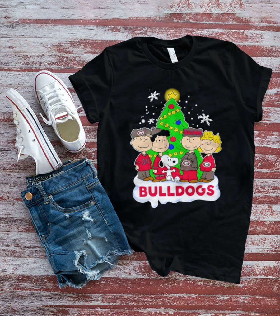 Peanuts Characters Georgia Bulldogs Christmas Tree Bulldogs T-Shirt