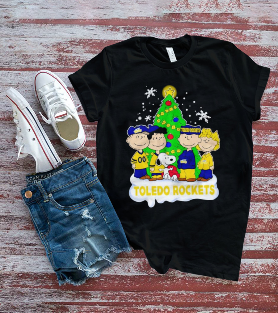 Peanuts Toledo Rockets Christmas Tree With Snoopy And Friends T-Shirt