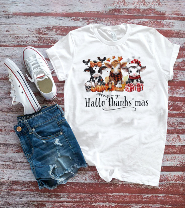 Happy HalloThanksMas Baby Cows With Pumpkins And Gifts T-Shirt