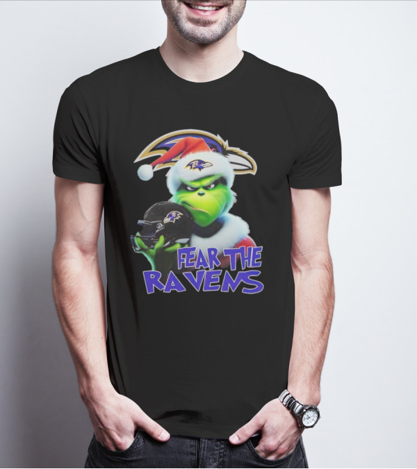 Grinch Wearing Santa Hat Holding Baltimore Ravens Helmet Fear The Ravens T-Shirt