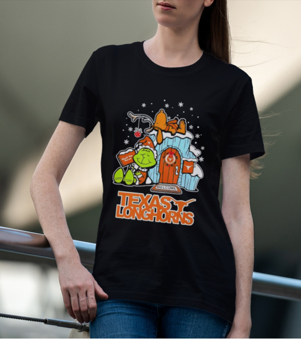 Peanuts Texas Longhorns Grinch Snoopy Merry Xmas Welcome T-Shirt