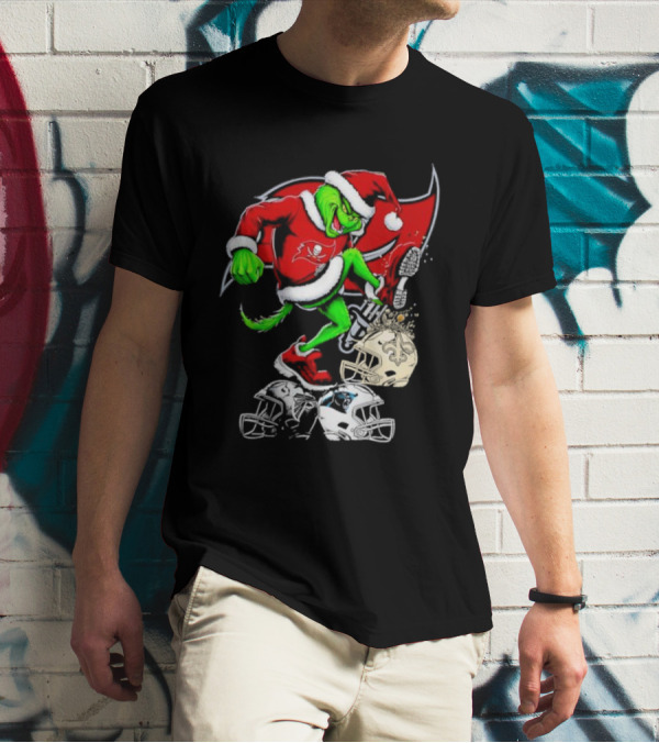 Tampa Bay Buccaneers Grinch Santa Stomping NFL Helmets Funny Christmas T-Shirt