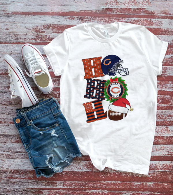 Chicago Bears Ho Ho Ho Merry Christmas Football Helmet Wreath Santa Hat T-Shirt