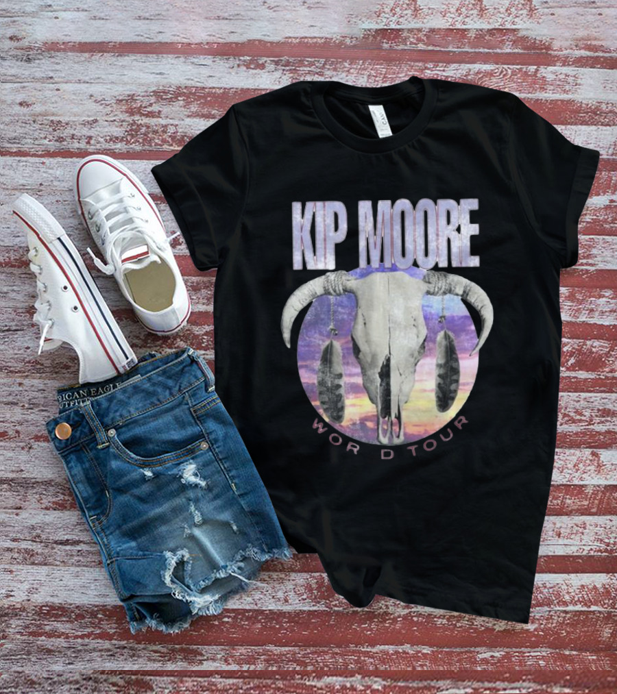 Kip Moore World Tour Bull Skull Feathers T-Shirt