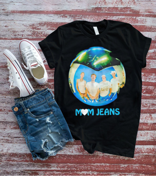 Mom Jeans Heart Raiders Orb Photo T-Shirt