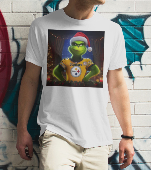 Grinch Wearing Pittsburgh Steelers Jersey Christmas Scene T-Shirt