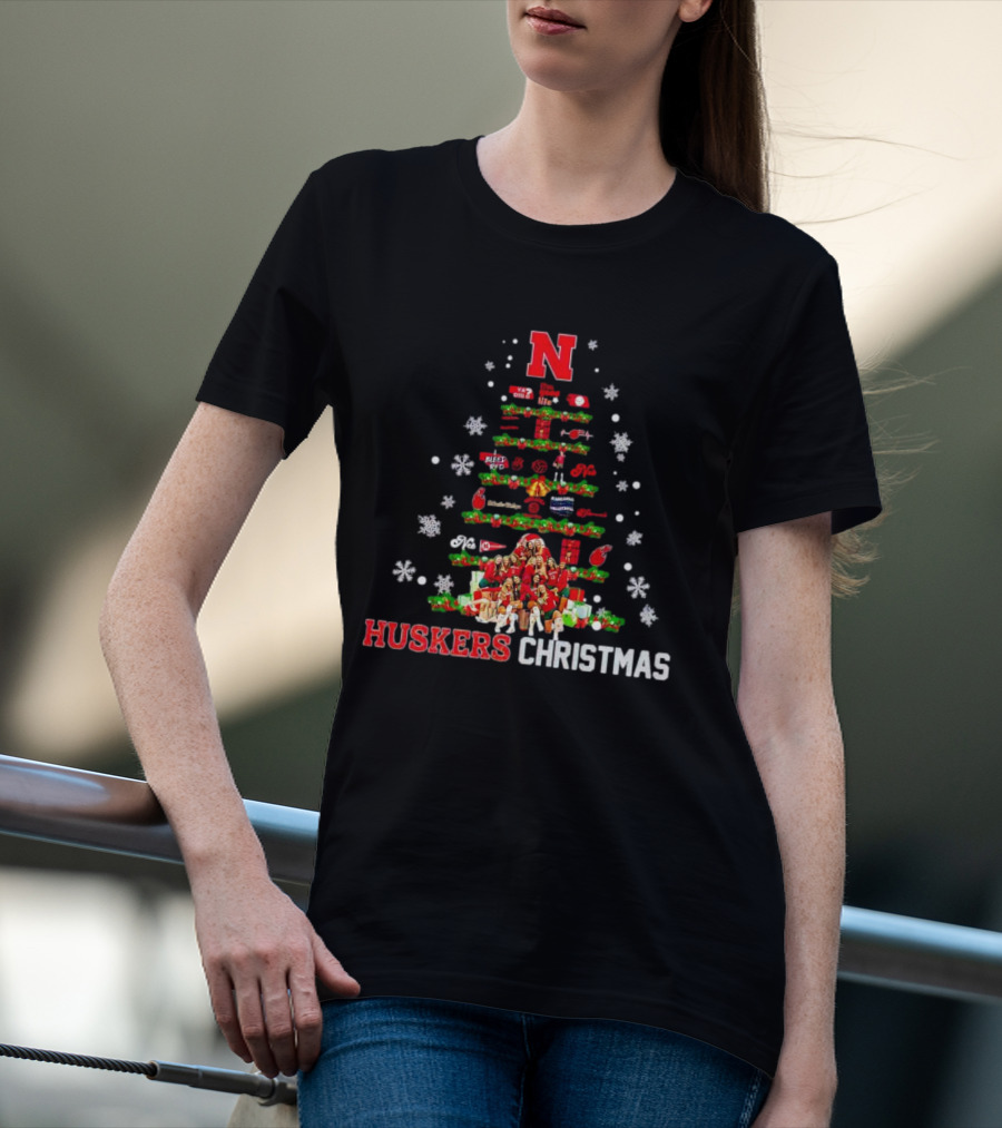 Huskers Christmas Tree With Nebraska Cornhuskers Logo And Holiday Decorations T-Shirt