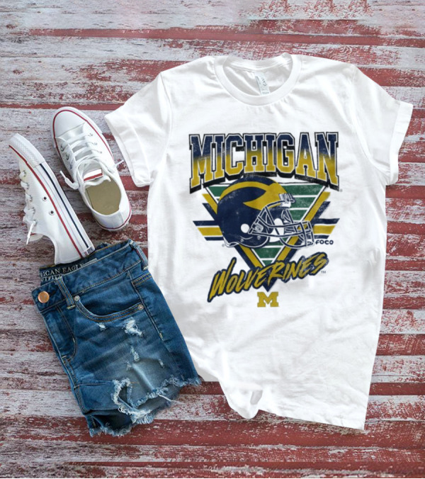 Michigan Wolverines Vintage Triangle Football Helmet M T-Shirt