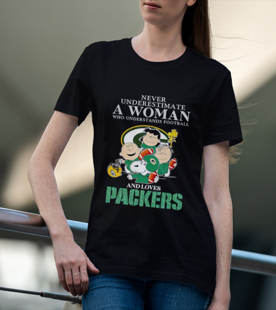 Never Underestimate A Woman Who Understands Football And Loves Packers Featuring Peanuts Characters T-Shirt