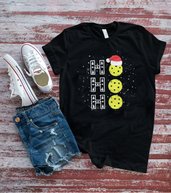 Santa Pickleball Hohoho Christmas Pickleballs With Santa Hat Snowy Holiday Fun T-Shirt