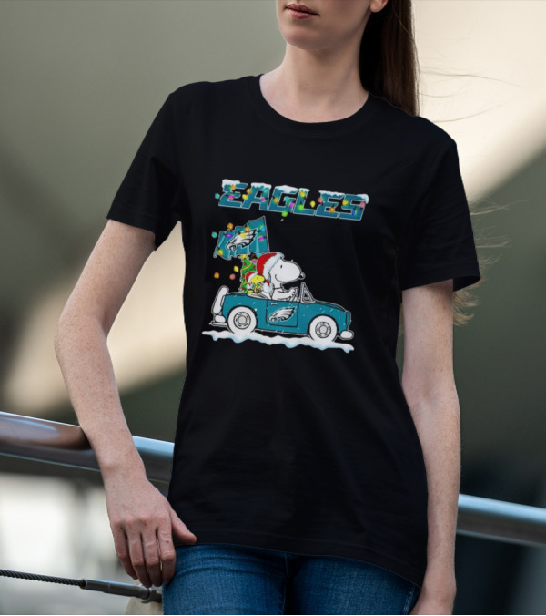 Eagles Snoopy Woodstock Christmas Driving Philadelphia Car T-Shirt