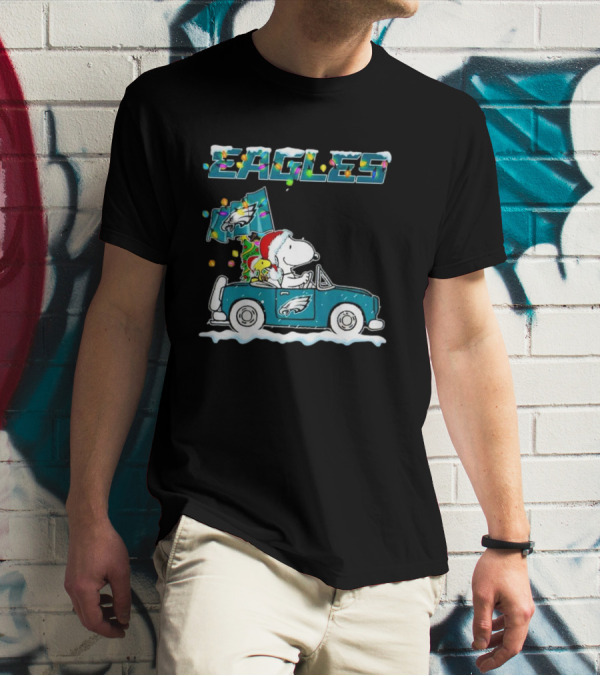 Eagles Snoopy Woodstock Christmas Driving Philadelphia Car T-Shirt
