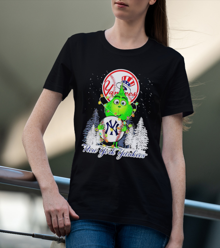 New York Yankees Grinch Christmas Hug With Baseball And Trees T-Shirt