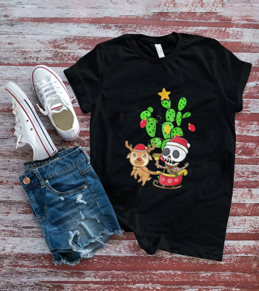 Nopalito Calacas Feliz Navidad Cactus Skeleton Reindeer Christmas T-Shirt