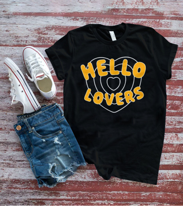 HELLO LOVERS Heart Outline T-Shirt