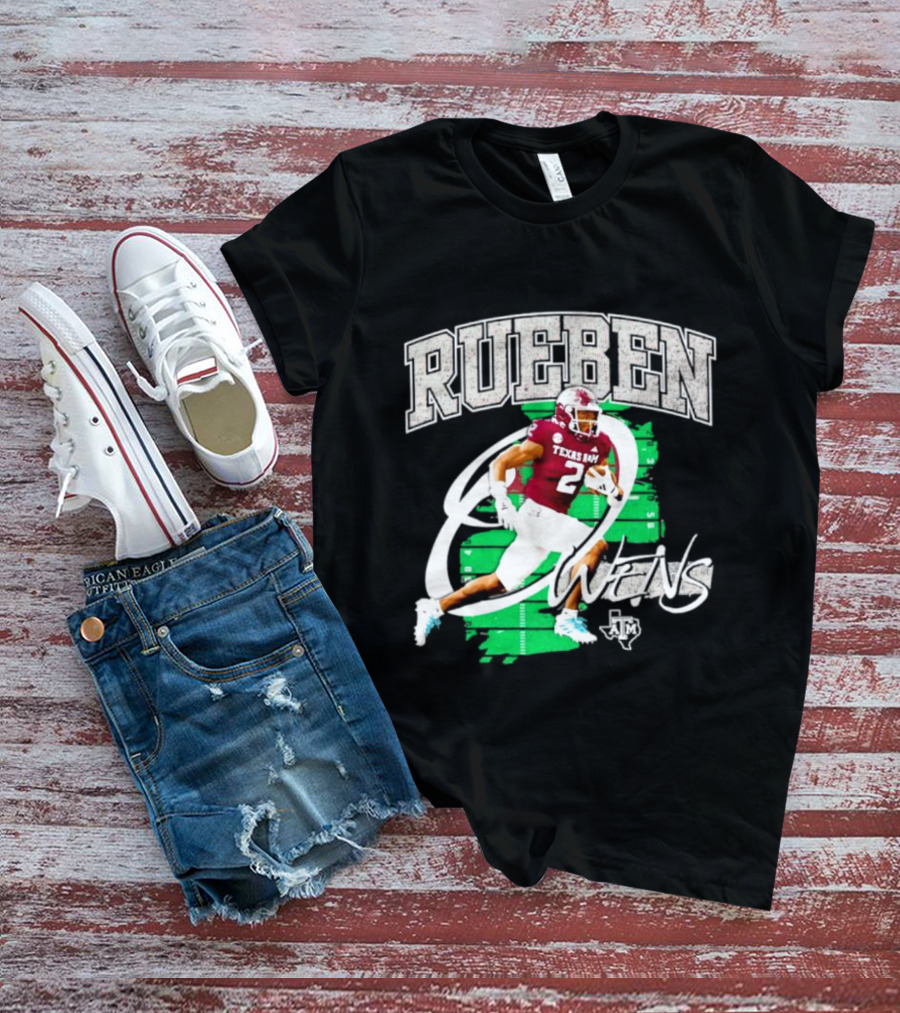 Rueben Owens Texas A&M Player Pose T-Shirt