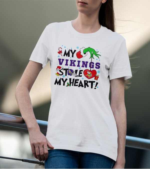 Grinch Hand Holding Heart My Vikings Stole My Heart Christmas T-Shirt