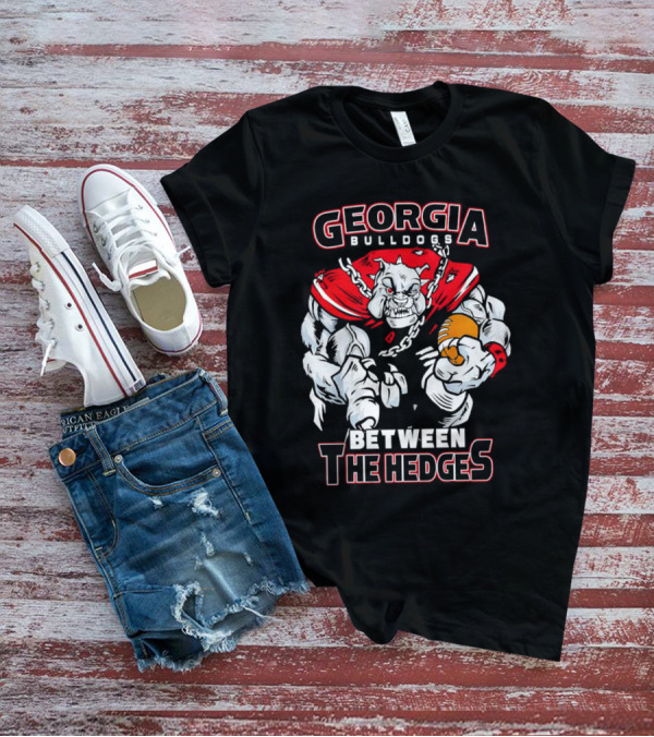 Georgia Bulldogs Between The Hedges Bulldogs Mascot Football T-Shirt
