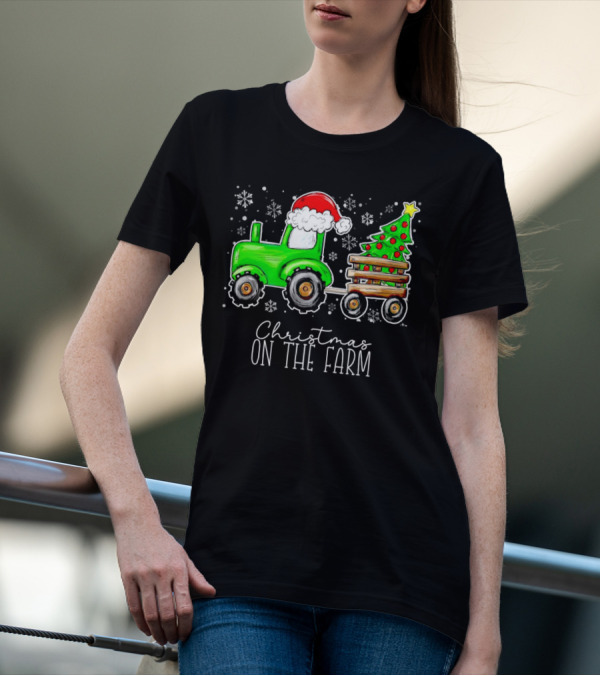 Christmas On The Farm Tractor Trailer Christmas Tree T-Shirt