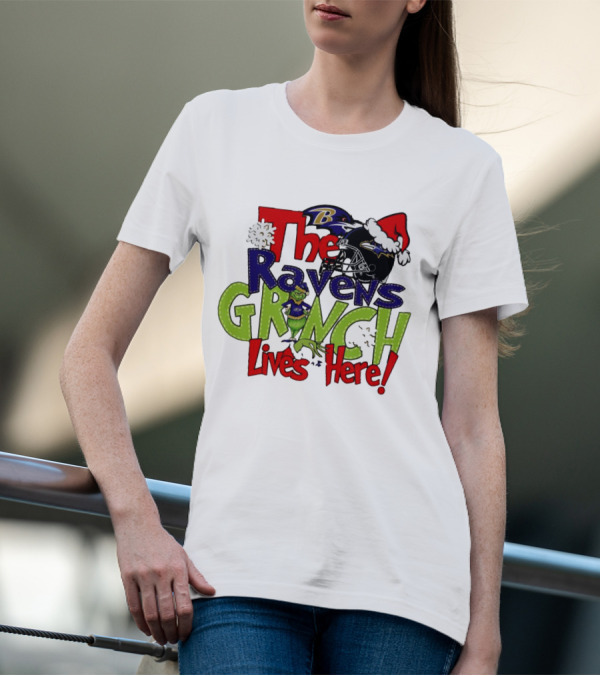 The Ravens Grinch Lives Here Christmas Ravens Logo Santa Hat T-Shirt