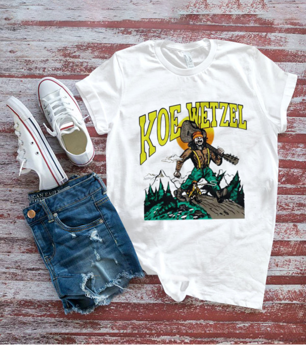 Koe Wetzel Koe Bunyan Lumberjack With Guitar And Dog In Mountain Scene T-Shirt