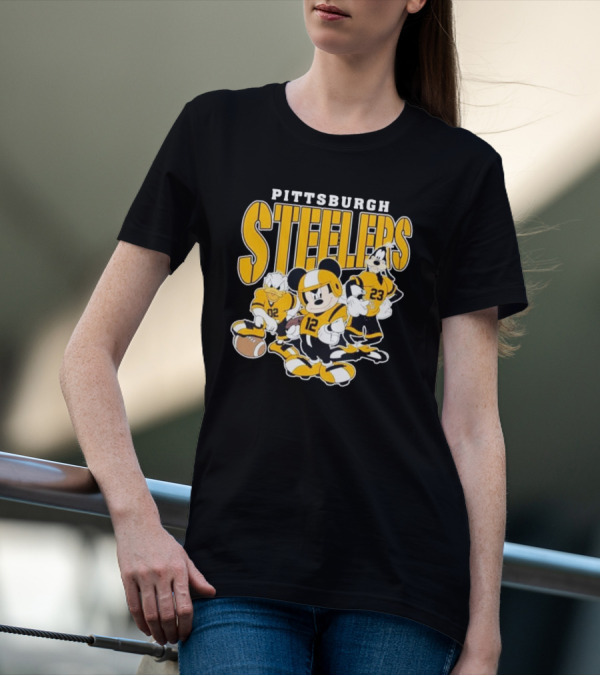 Pittsburgh Steelers Mickey Mouse Donald Duck Goofy Football Team T-Shirt
