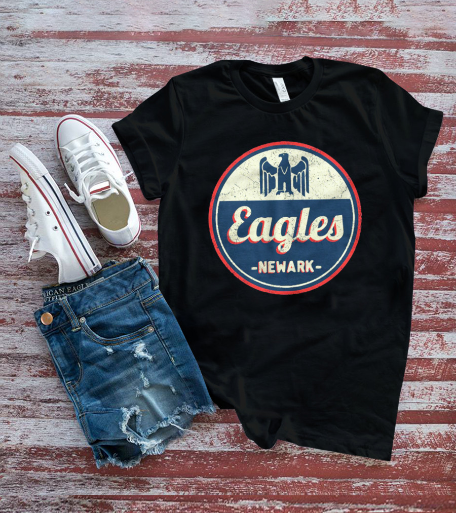Eagles Newark Negro League Baseball Logo Retro Circle Badge T-Shirt