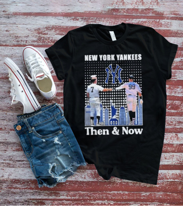 New York Yankees Then And Now Mickey Mantle 7 Aaron Judge 99 Signatures T-Shirt